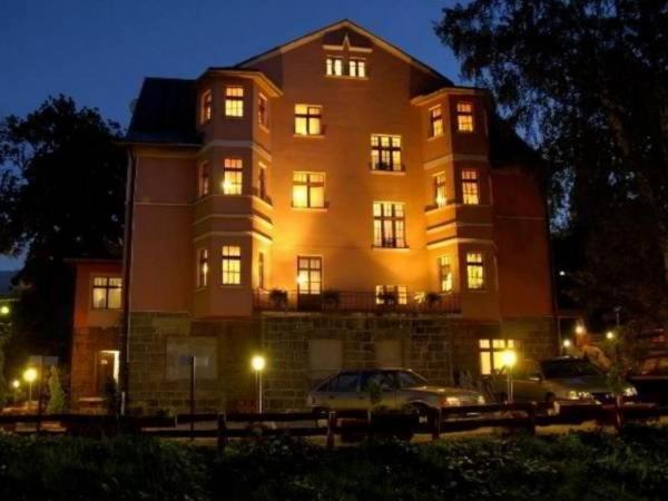 Rezydencja Maria Karpacz Bed & Breakfast Exterior photo